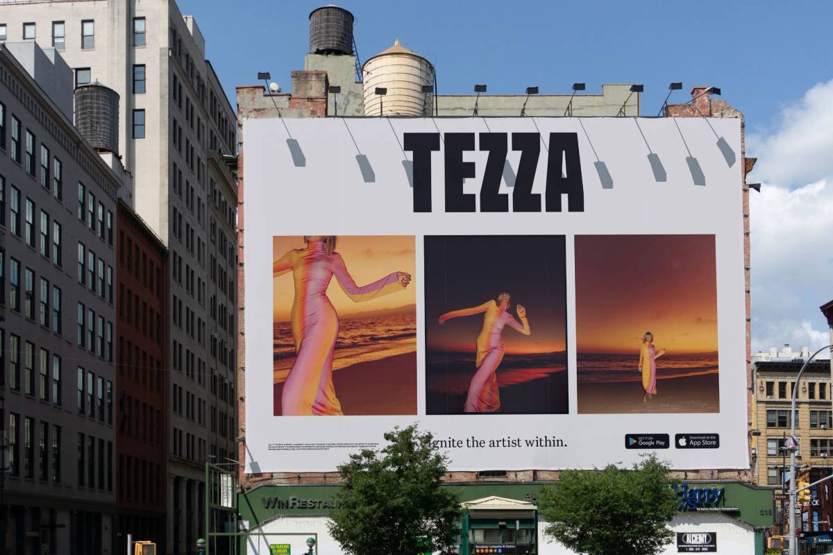 Saint-Urbain: Outdoor banner