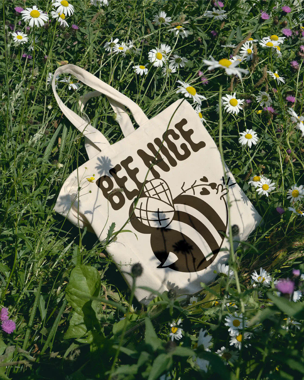 Black Bee Honey: Tote bag
