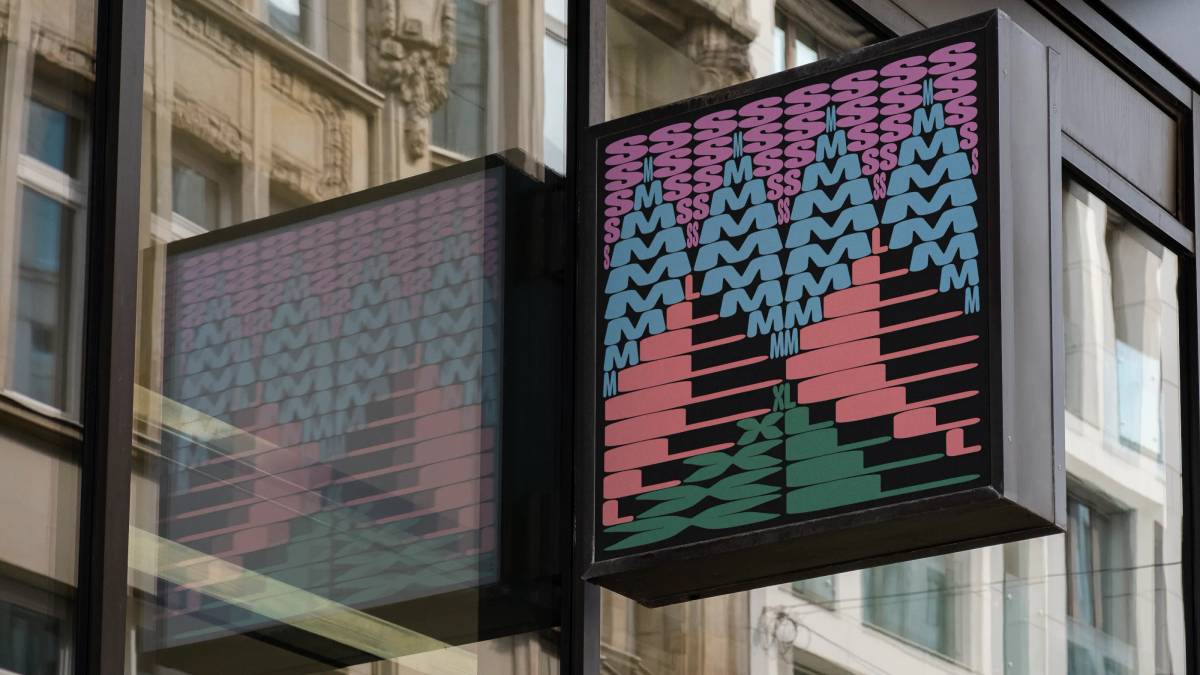 smlXL: Signage