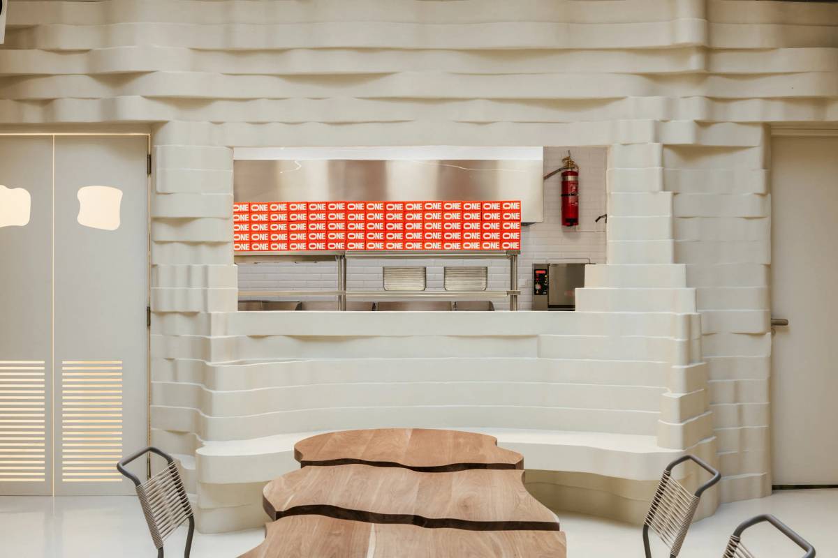 One Burger: Interior
