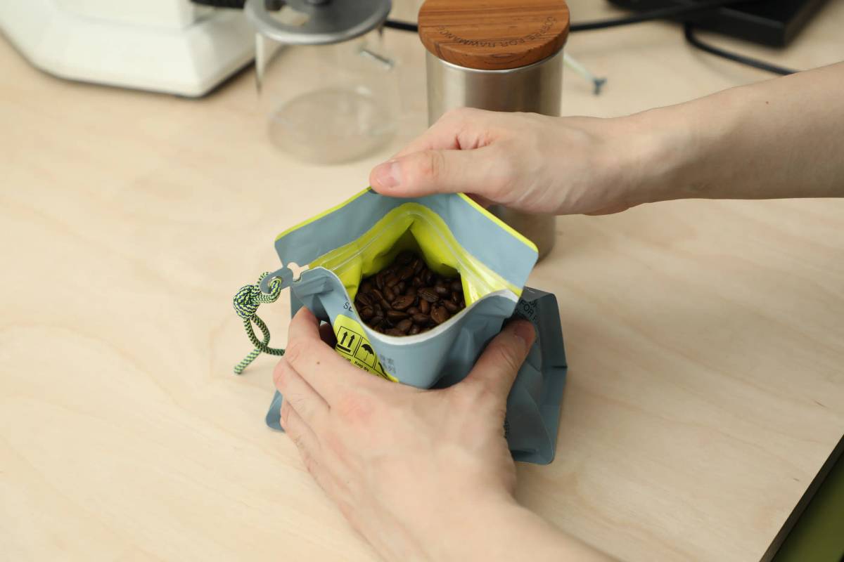 AOKKA: Coffee beans packaging