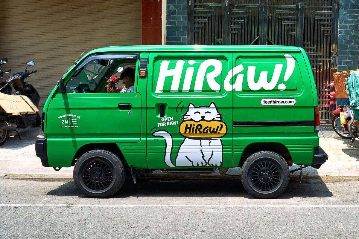 HiRaw!: Delivery van